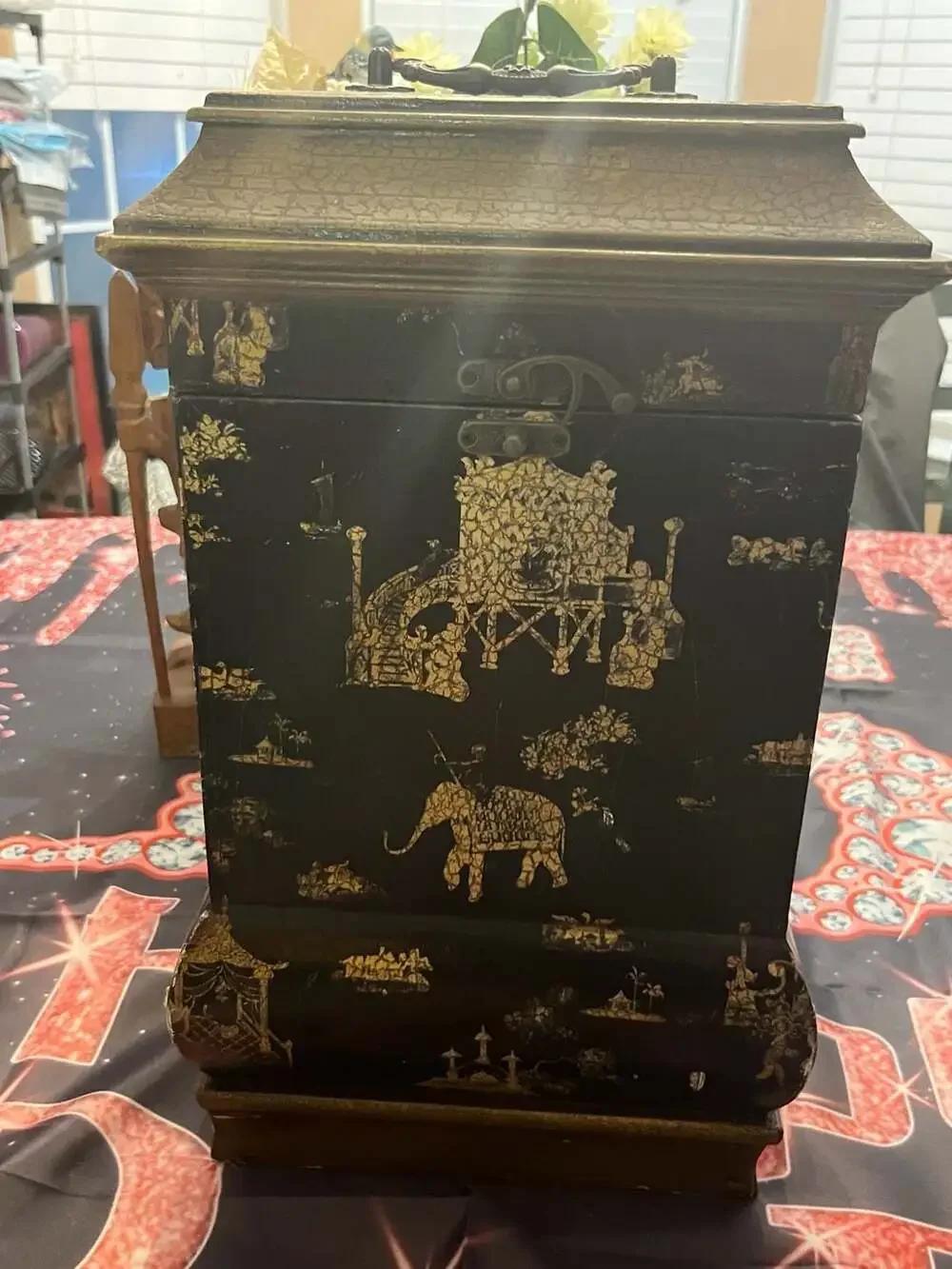 Vintage Black Lacquer Chinoiserie Style Jewelry or Keepsake Box Gold Elephant